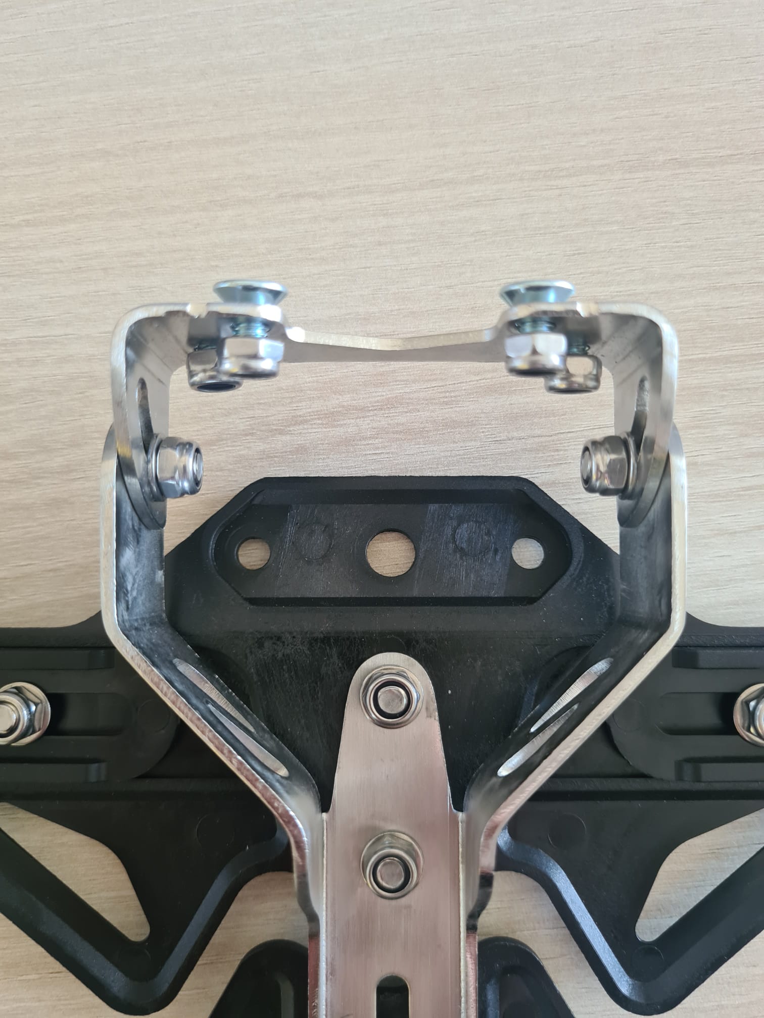 Barracuda Kennzeichenhalter für Ducati Monster 600/S2R