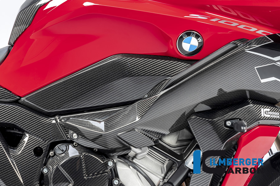 Ilmberger Carbon Seitendeckel am Tank (unten) rechts, glänzend, BMW S1000XR 2020- M1000XR 2024-