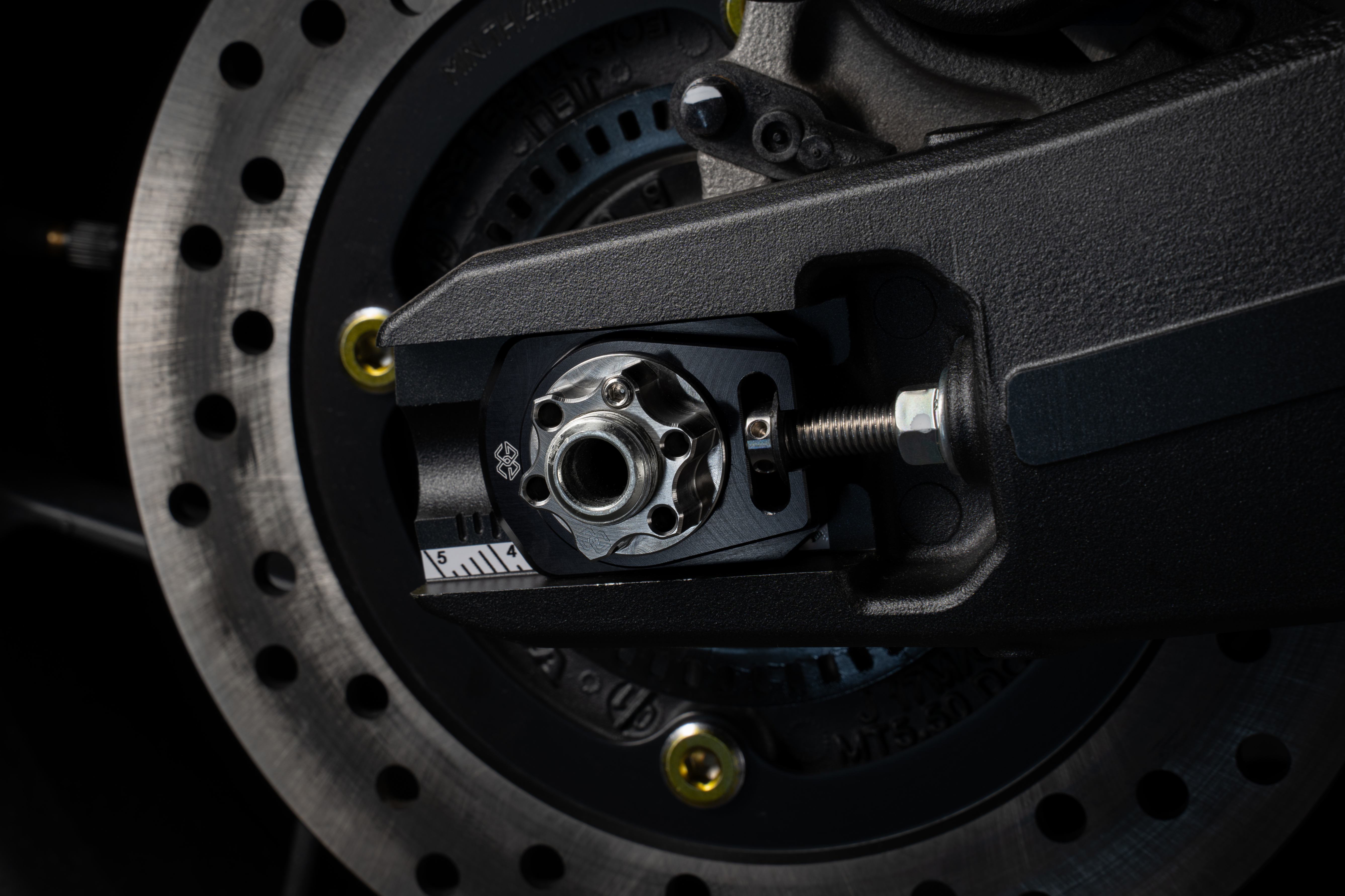 GILLES Kettenspanner für Honda CB650F/FA, RC75, schwarz