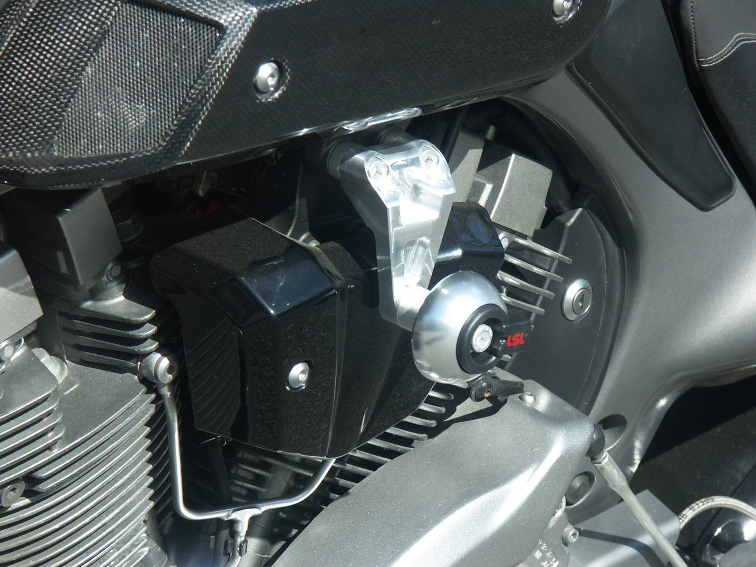 LSL Crash Pad Befestigungskit für Yamaha MT01,  2005-