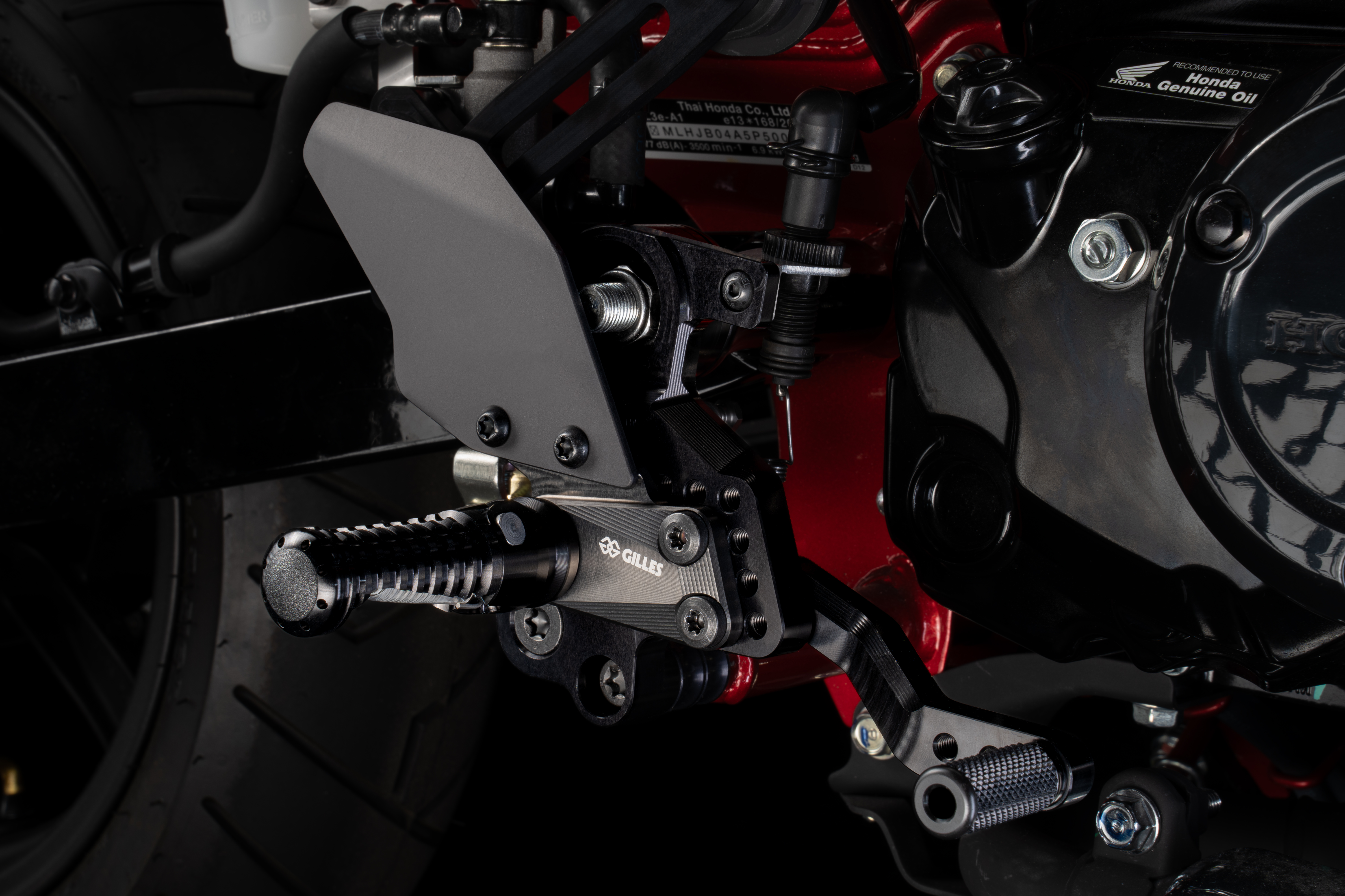 GILLES AS31GT3 Fußrastenanlage schwarz für Honda DAX 125 2022- 