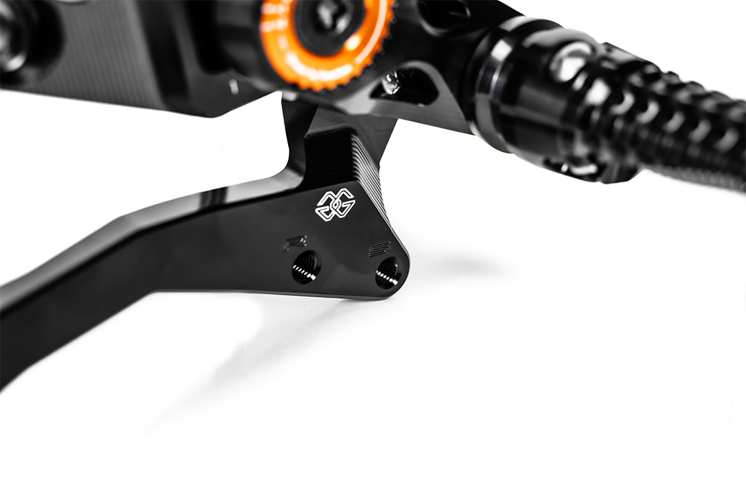 GILLES MUE2 Fußrastenanlage für KTM 1290 Super Duke R ab 2020-, 1390 Super Duke R 2023-