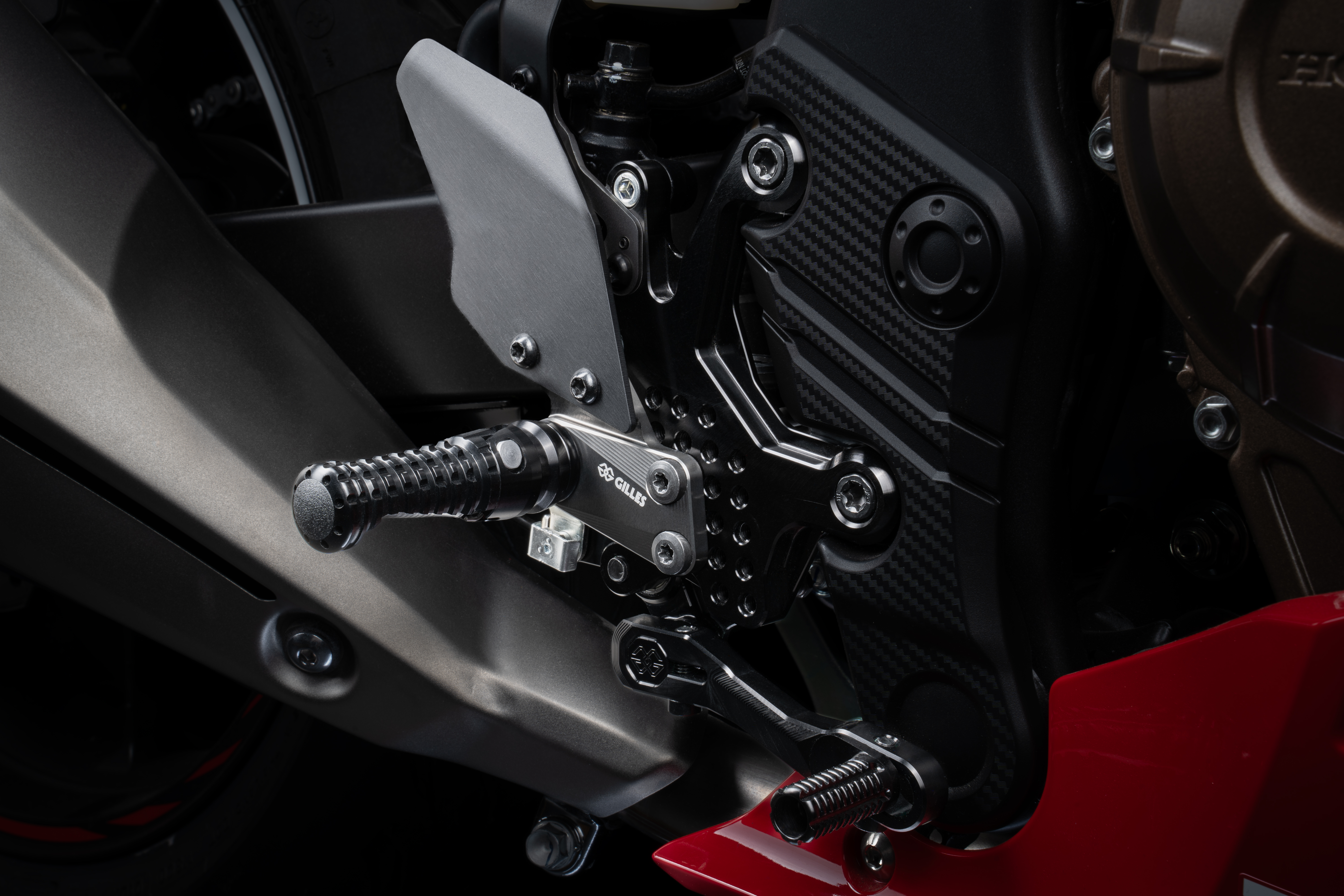 GILLES AS31GT3 Fußrastenanlage schwarz für Honda CB750 Hornet 2023- , CBR500R 2021-