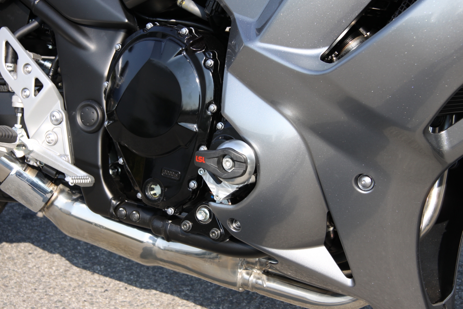 LSL Crash Pad Anbaukit für Suzuki GSX650, GSX1250FA, GSX650F