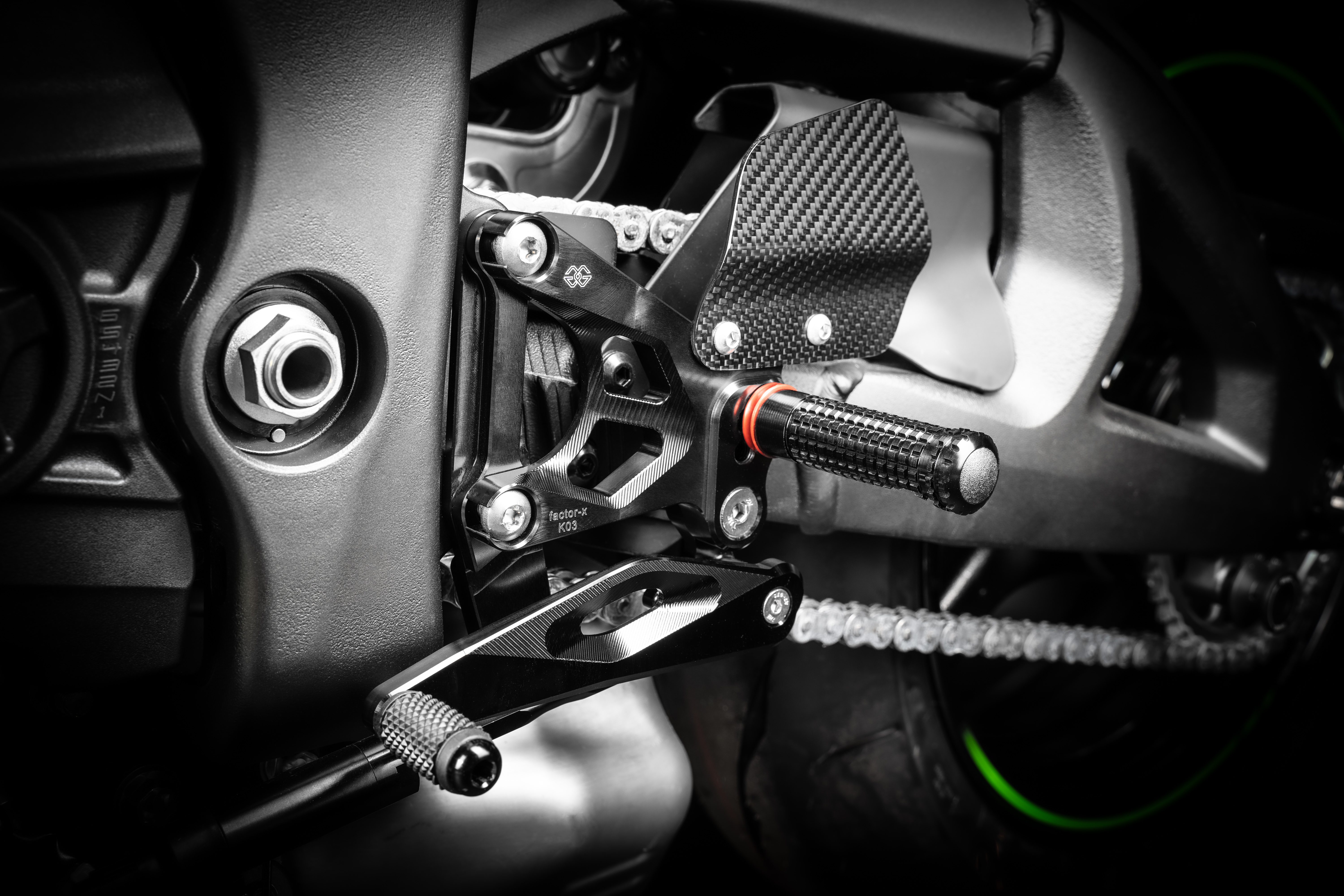 GILLES FXR Fußrastenanlage Kawasaki ZX10R schwarz