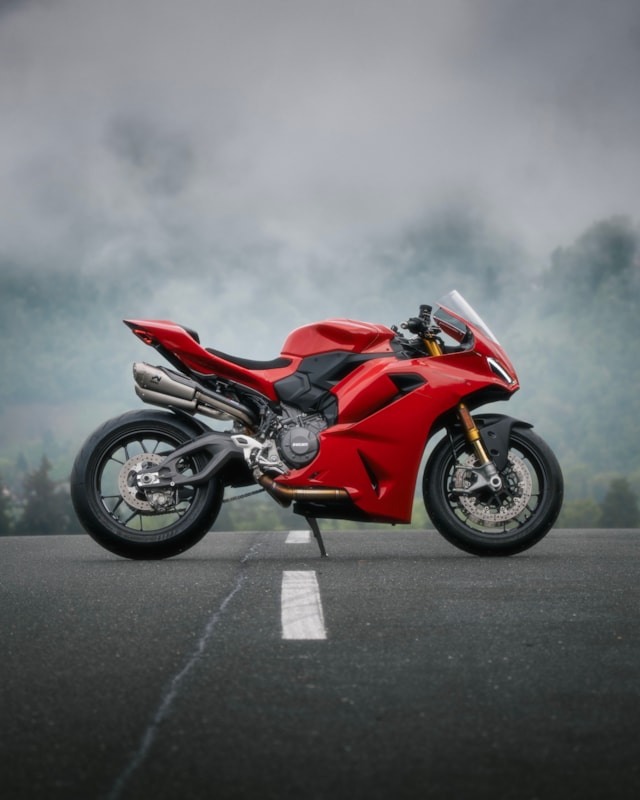 Akrapovic Evolution Line (Titanium) Auspuffanlage für Ducati Panigale V2, Streetfighter V2, 2025-