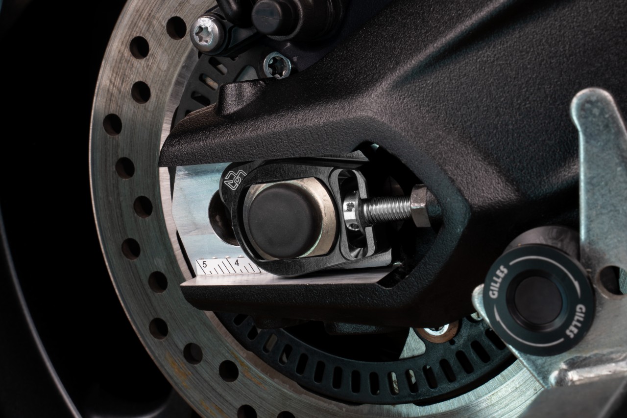 GILLES Kettenspanner für Triumph Street Triple, Daytona 675R, Tiger 800 schwarz
