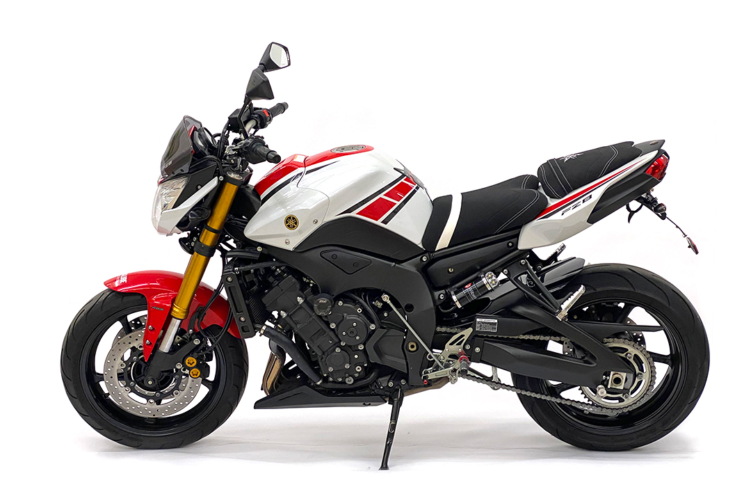 >TRACK< Fußrastenanlage titanfarben Yamaha FZ1 (Fazer) 2006-2015 / FZ8 (Fazer) 2010-2013 ABE