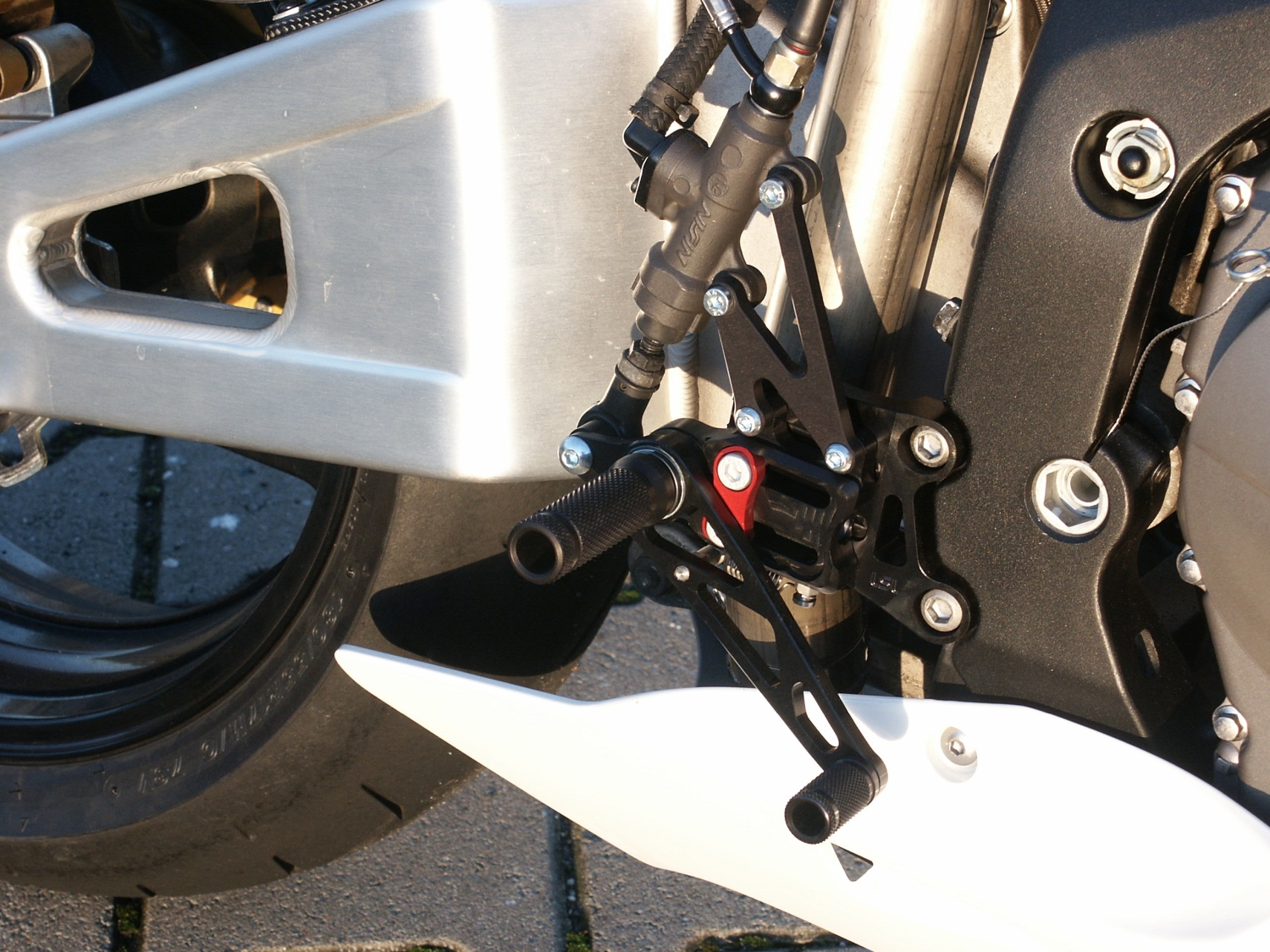 LSL 2Slide Rastenanlage für Honda CBR600RR, 2003-2006, schwarz-rot
