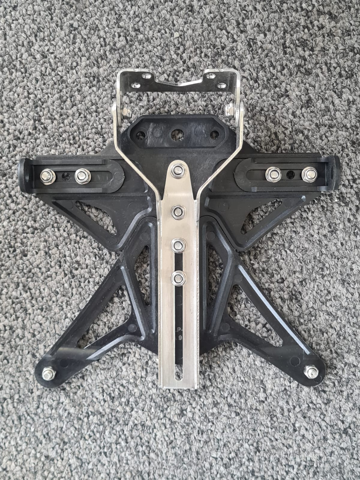Barracuda Kennzeichenhalter für Yamaha FZ6 / FZ6 S2