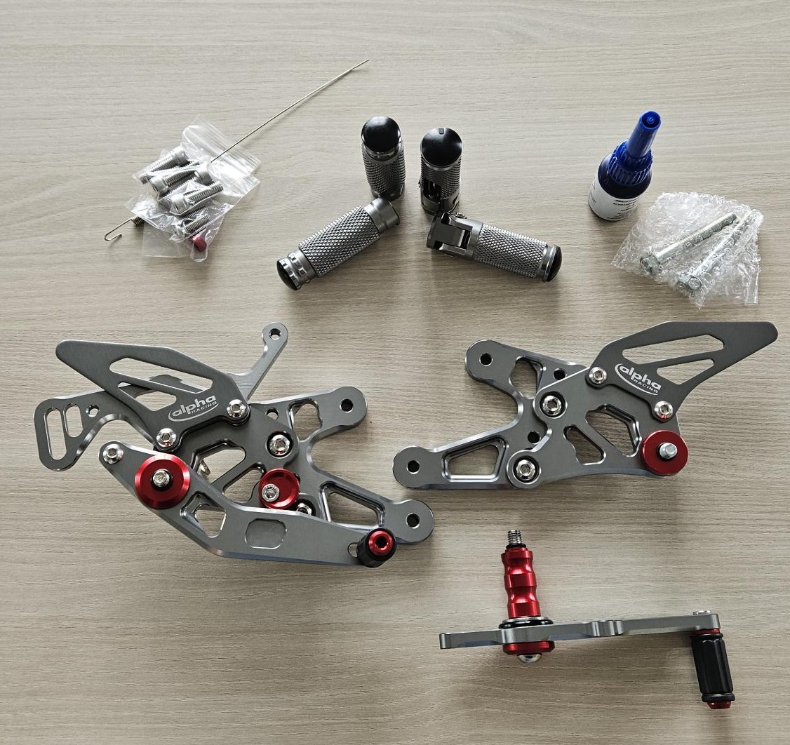 >TRACK< Fußrastenanlage titan BMW S1000RR Typ K10, Modelljahr 2015-16, Typ 2R10, Modelljahr 2017-,  BMW S1000R Typ 2R10, Modelljahr 2017- ABE