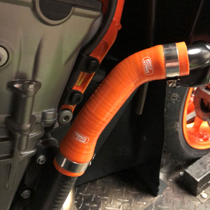 SAMCO SPORT Siliconschlauch Kit orange für KTM 890 Duke R Modelljahr 2020-2023