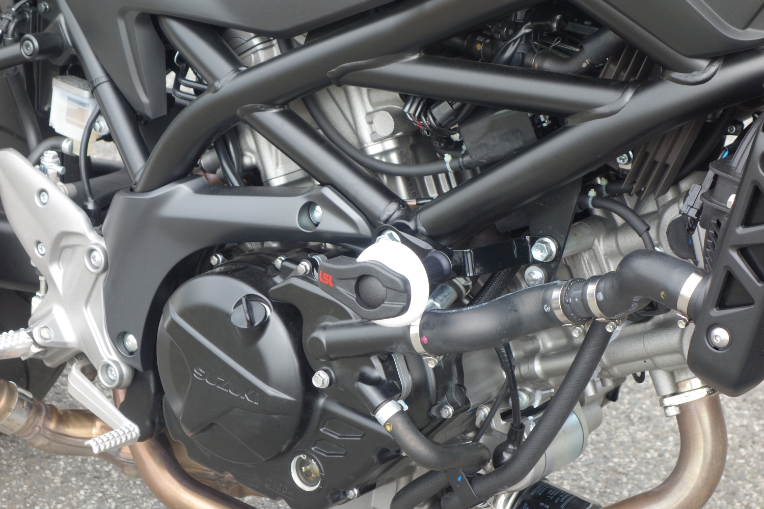 LSL Crash Pad Anbaukit für Suzuki SFV650 Gladius, für  2009-2015, SV650,  2016- (RA), schwarz