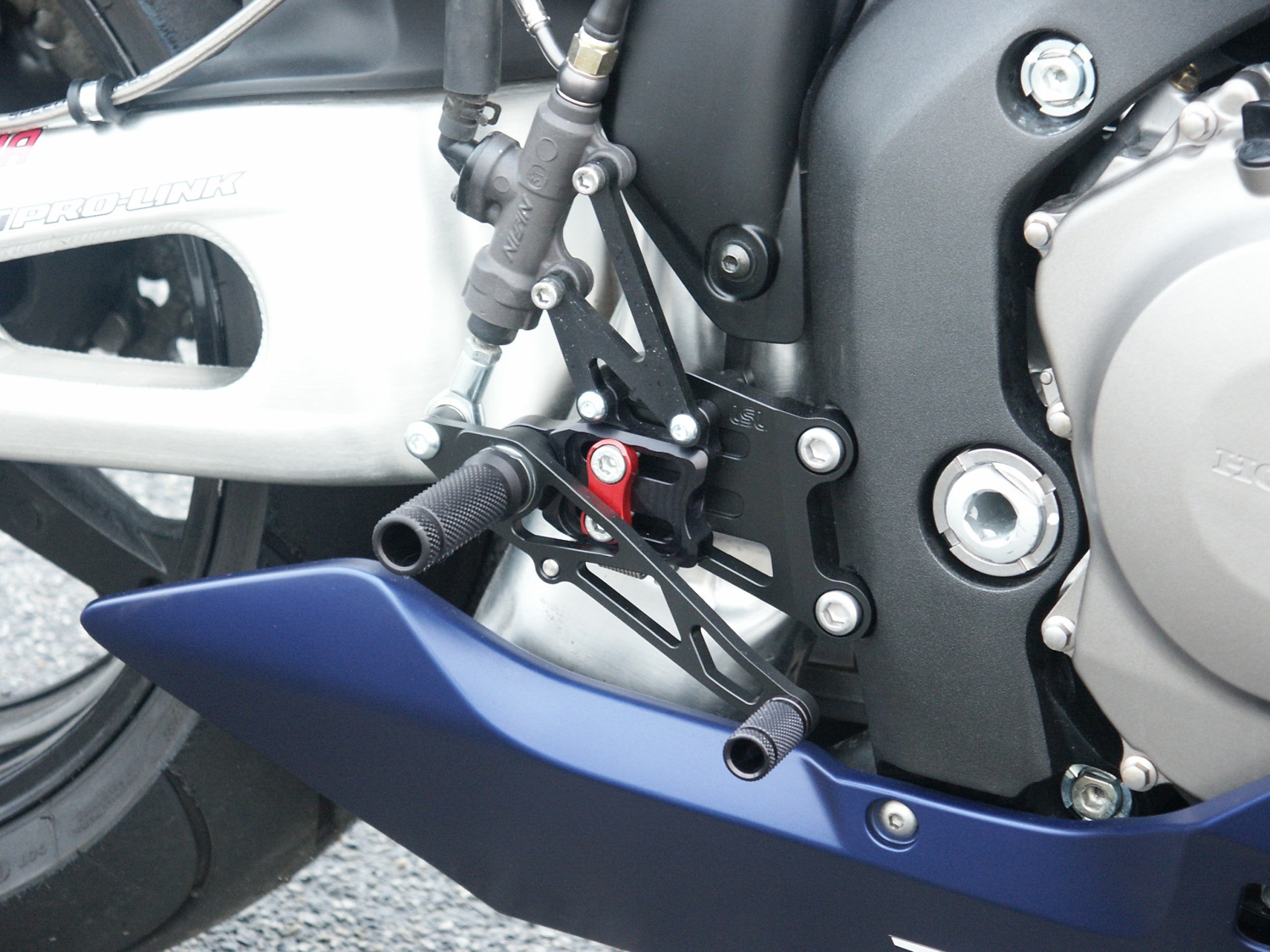 LSL 2Slide-Rastenanlage für Honda CBR1000RR, -2007, schwarz-rot