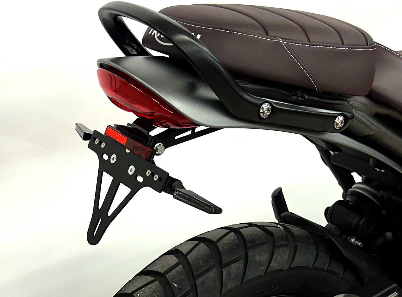 alpha Technik Kennzeichenhalter für Triumph Speed 400, Scambler 400 X, Typ 010, Modelljahr 2024-