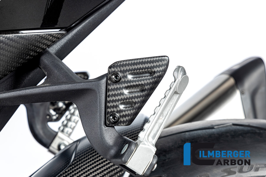 Ilmberger Carbon Fersenschutz Sozius links matt für Aprilia RSV4 / Tuono V4 2021-