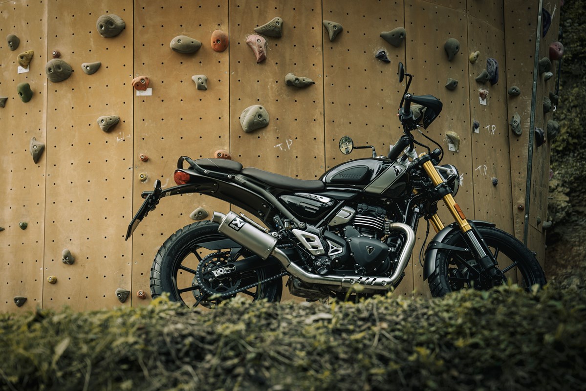 Akrapovic Slip-On Line (Titanium) Auspuff für Triumph Scrambler 400 X, 2023-2024