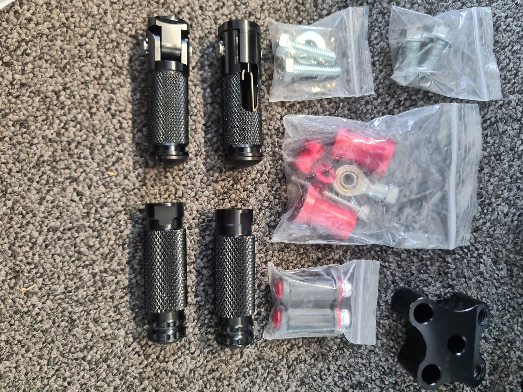 >TRACK< Fußrastenanlage schwarz KTM RC390 2014- ABE 