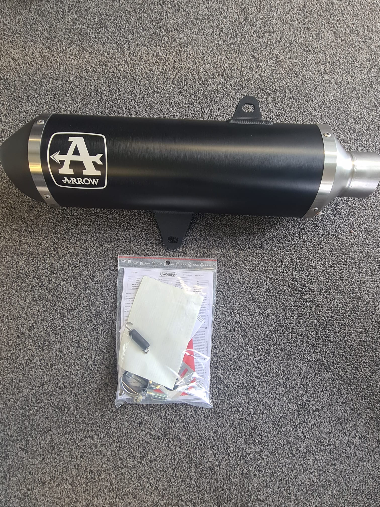 ARROW Auspuff DARK URBAN für Yamaha XMAX 400 2017-, Aluminium schwarz