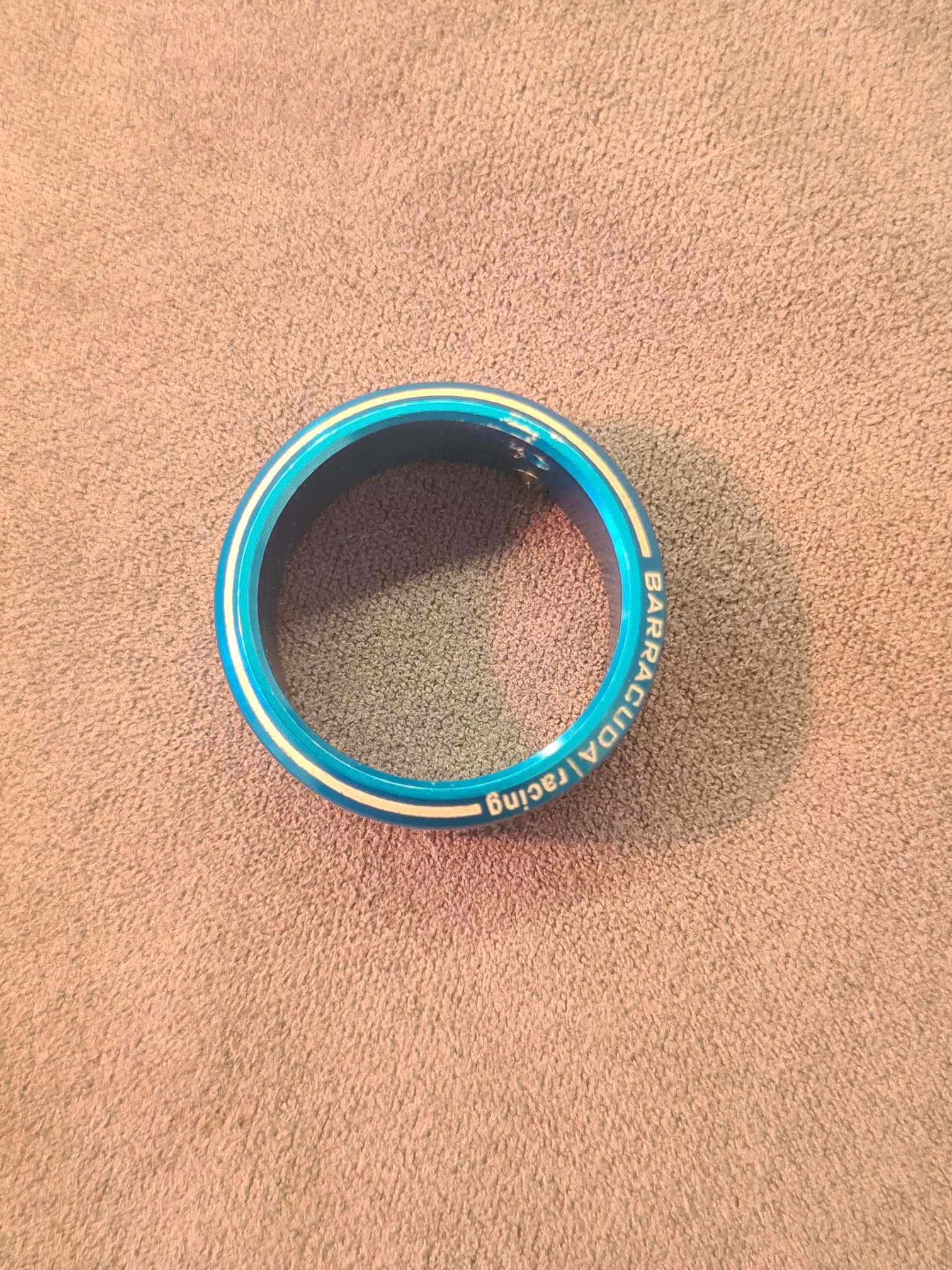 Blau eloxierter Einsatz für Öleinfüllschraube Ø 28 mm passend für BC-HN102, BC-YN102 und BC-SN102