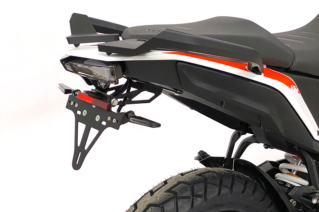 alpha Technik Kennzeichenhalter für KTM 390 Adventure ab Modelljahr 2020, Typ: KTM Is Adventure