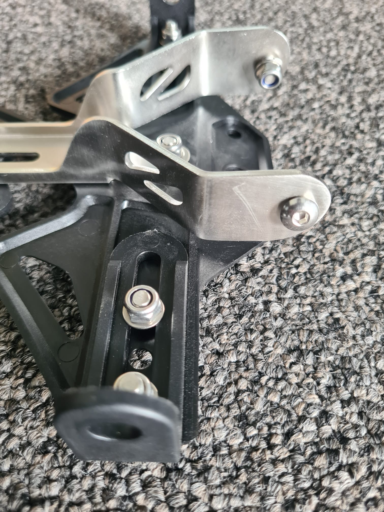 Barracuda Kennzeichenhalter für Suzuki GSR 600