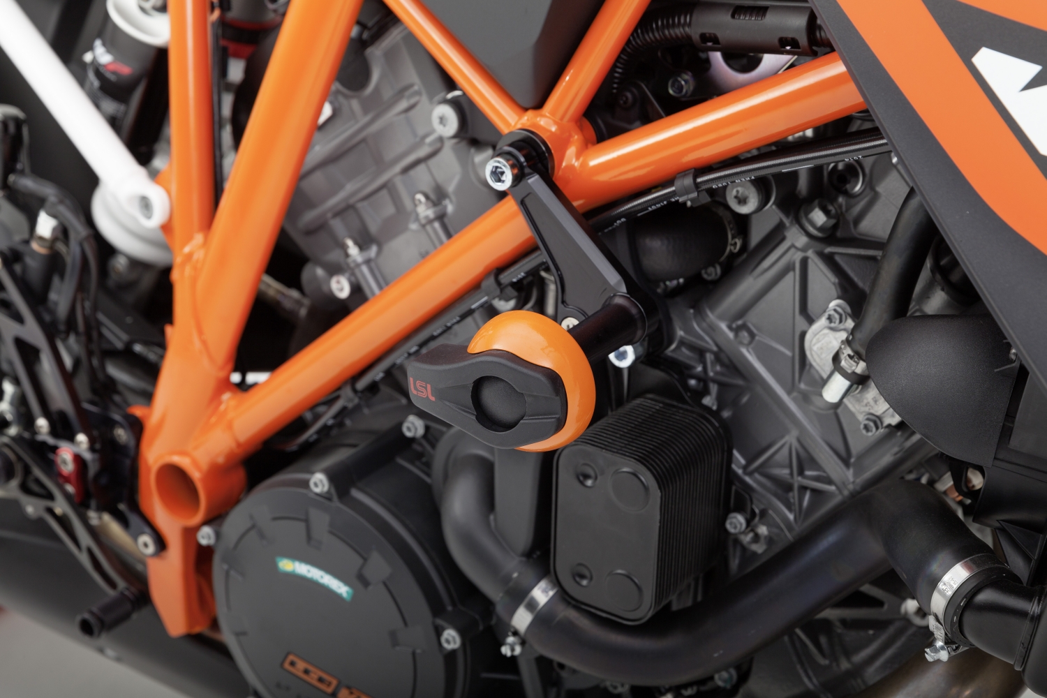 LSL Crash Pad Befestigungskit für KTM 1290 Superduke R, schwarz