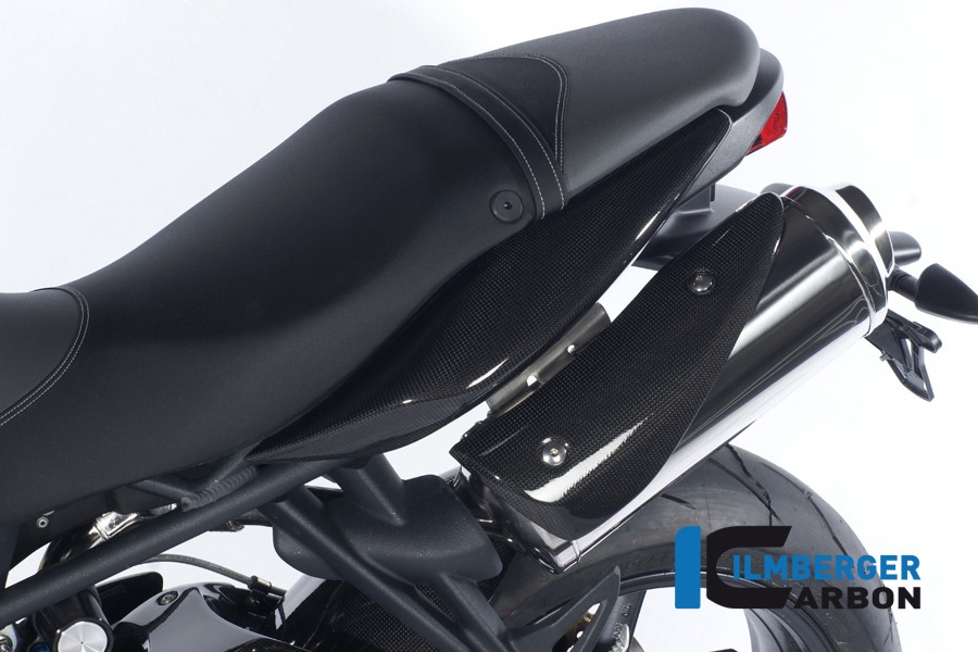 Ilmberger Carbon Seitendeckel unterm Sitz links, Carbon