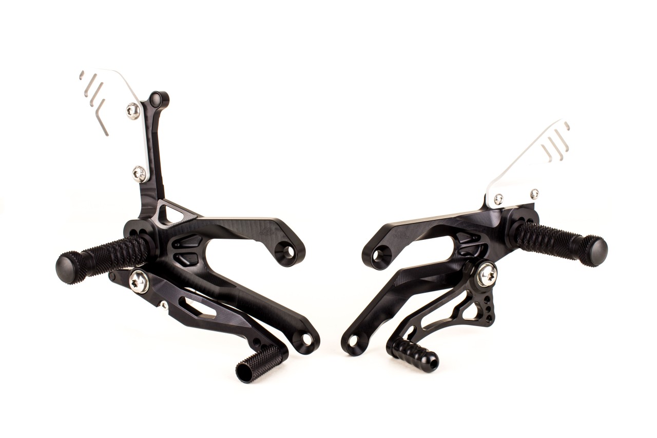 GILLES FXR Fußrastenanlage für Yamaha YZF-R3 Typ RH12, Modelljahr ab 2019- und YZF-R3 Typ RH07, Modelljahr ab 2015-2018