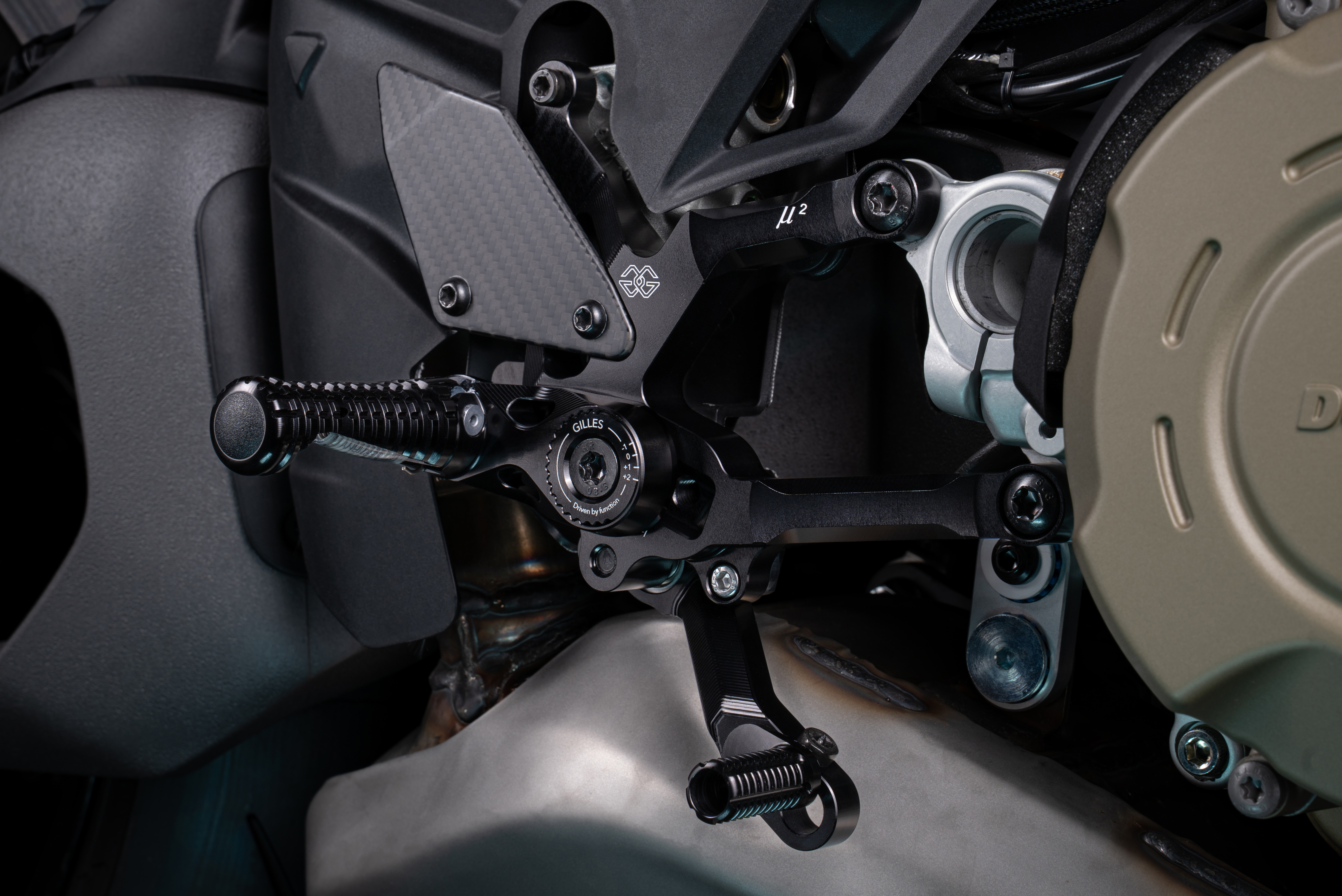 GILLES MUE2 Fußrastenanlage für Ducati Streetfighter V4, S, 2025-