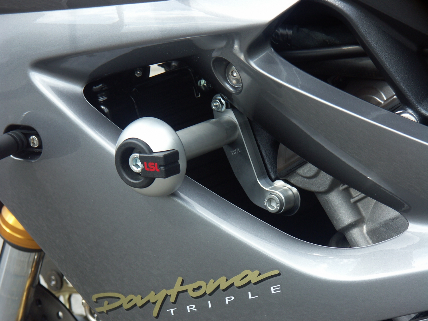 LSL Crash Pad Befestigungskit für Triumph Daytona 675,  2006-2012