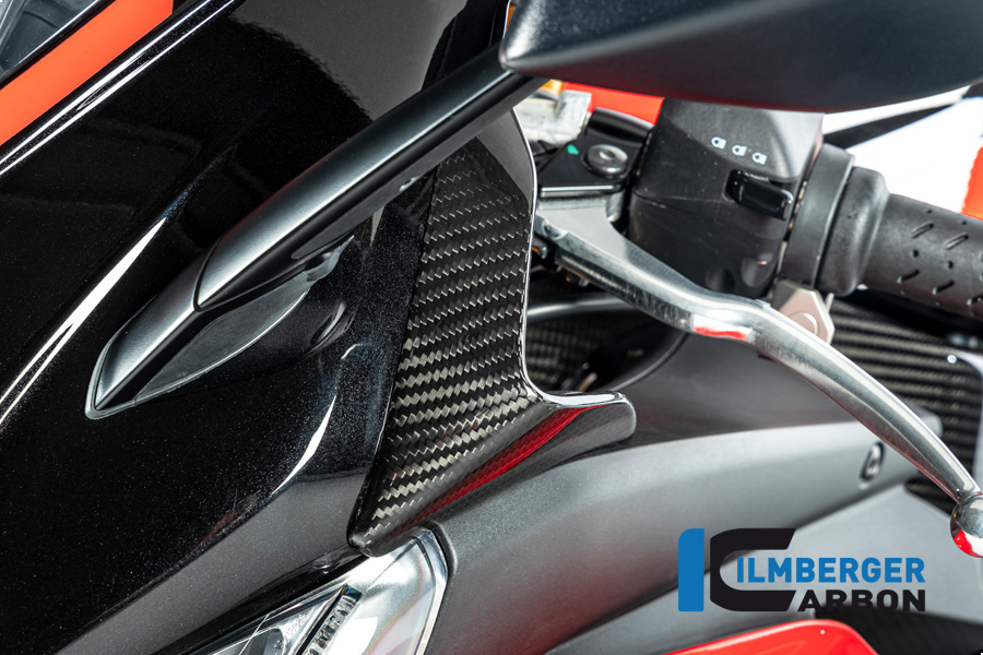 Ilmberger Carbon Windabweiser am Verkleidungsoberteil links glanz für Aprilia RSV4 2021-