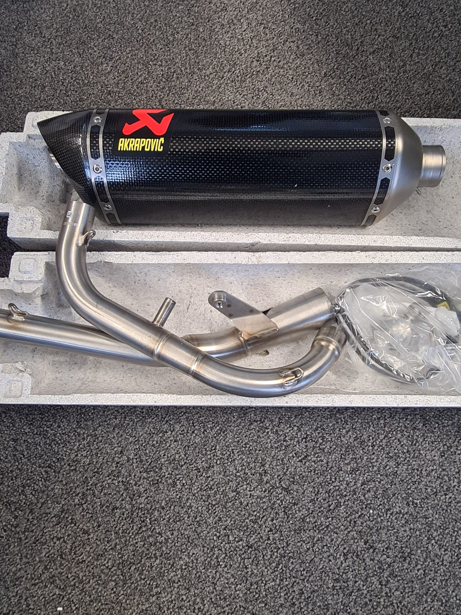 Akrapovic Racing Line (Carbon) Auspuffanlage für Yamaha YZF-R125  2008-2013