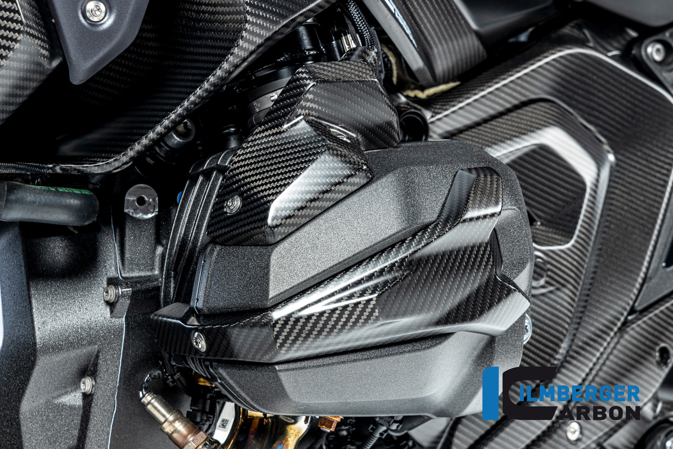 Ilmberger Carbon Zündkerzenstecker Abdeckung links, matt, BMW R1300GS 2023-