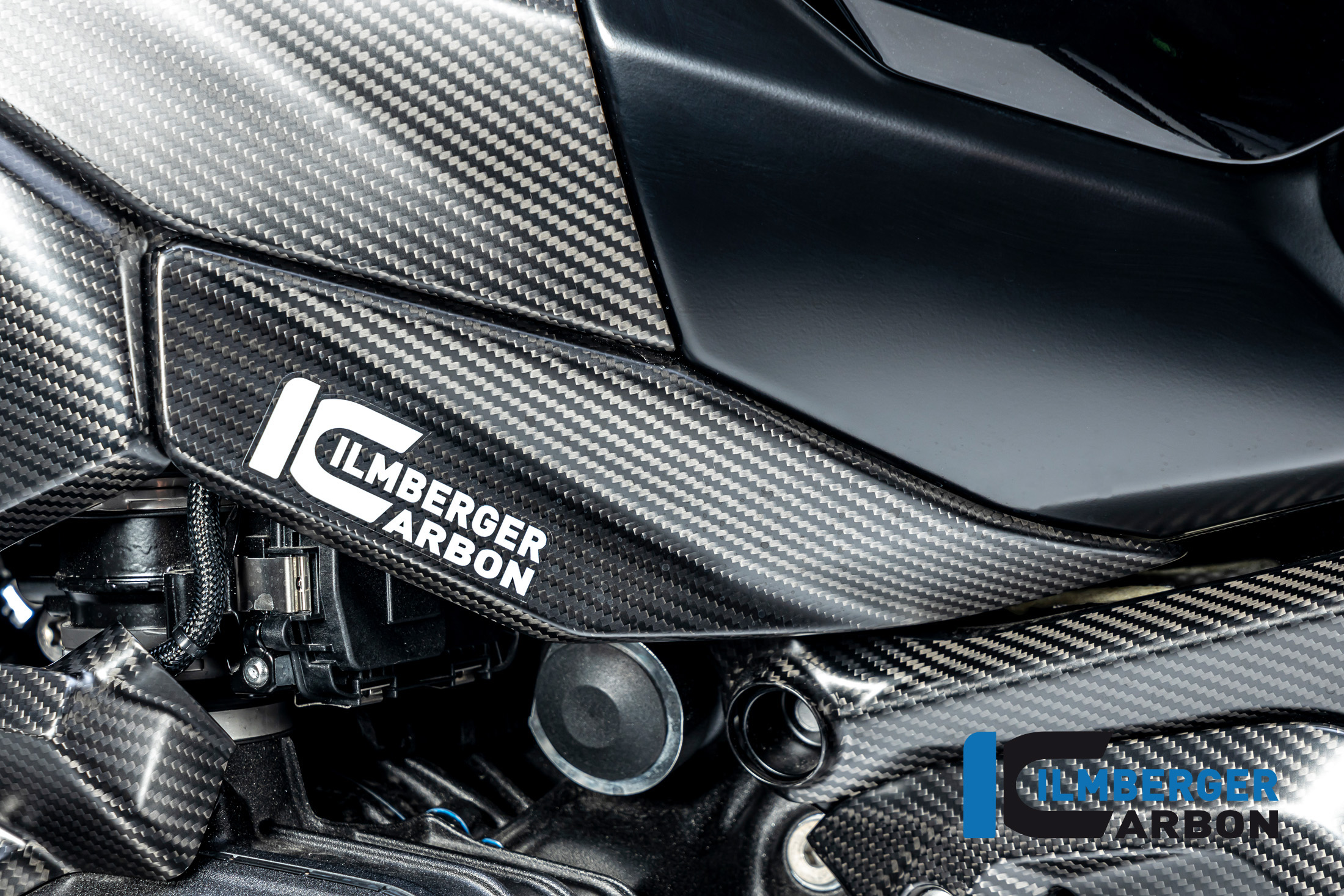 Ilmberger Carbon Tankabdeckung unten links, matt, BMW R1300GS 2023-
