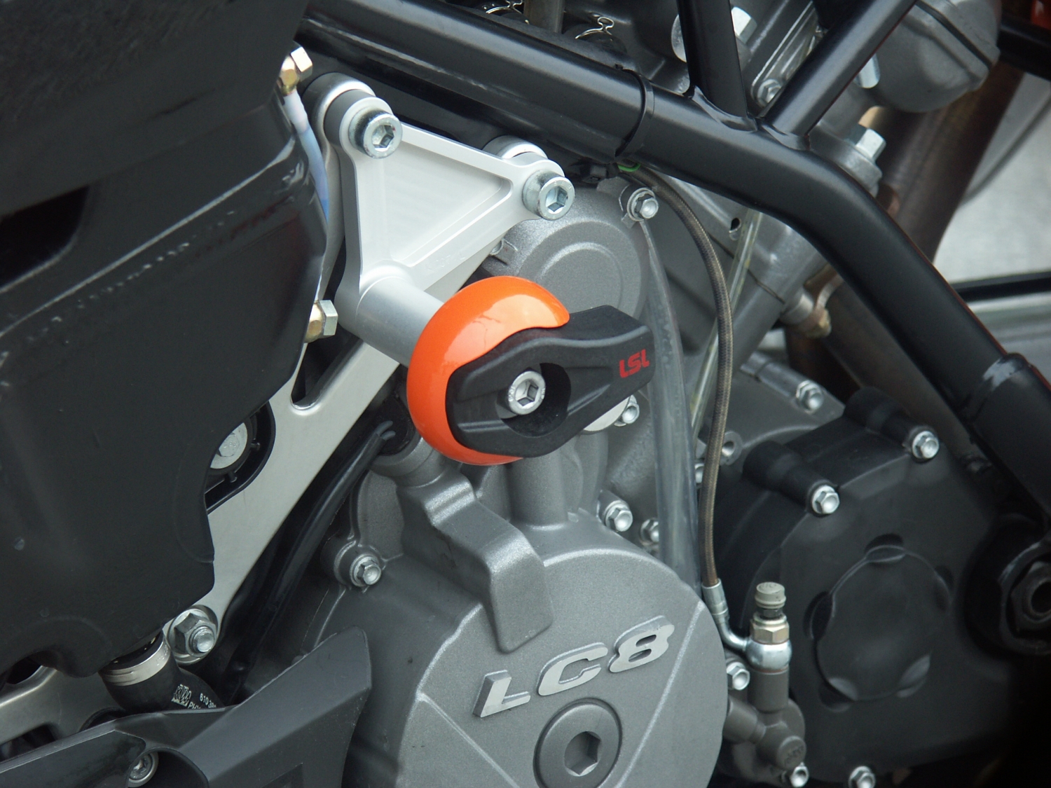 LSL Crash Pad Befestigungskit für KTM Super Duke 990,  2005-, Supermoto R 950,  2006-