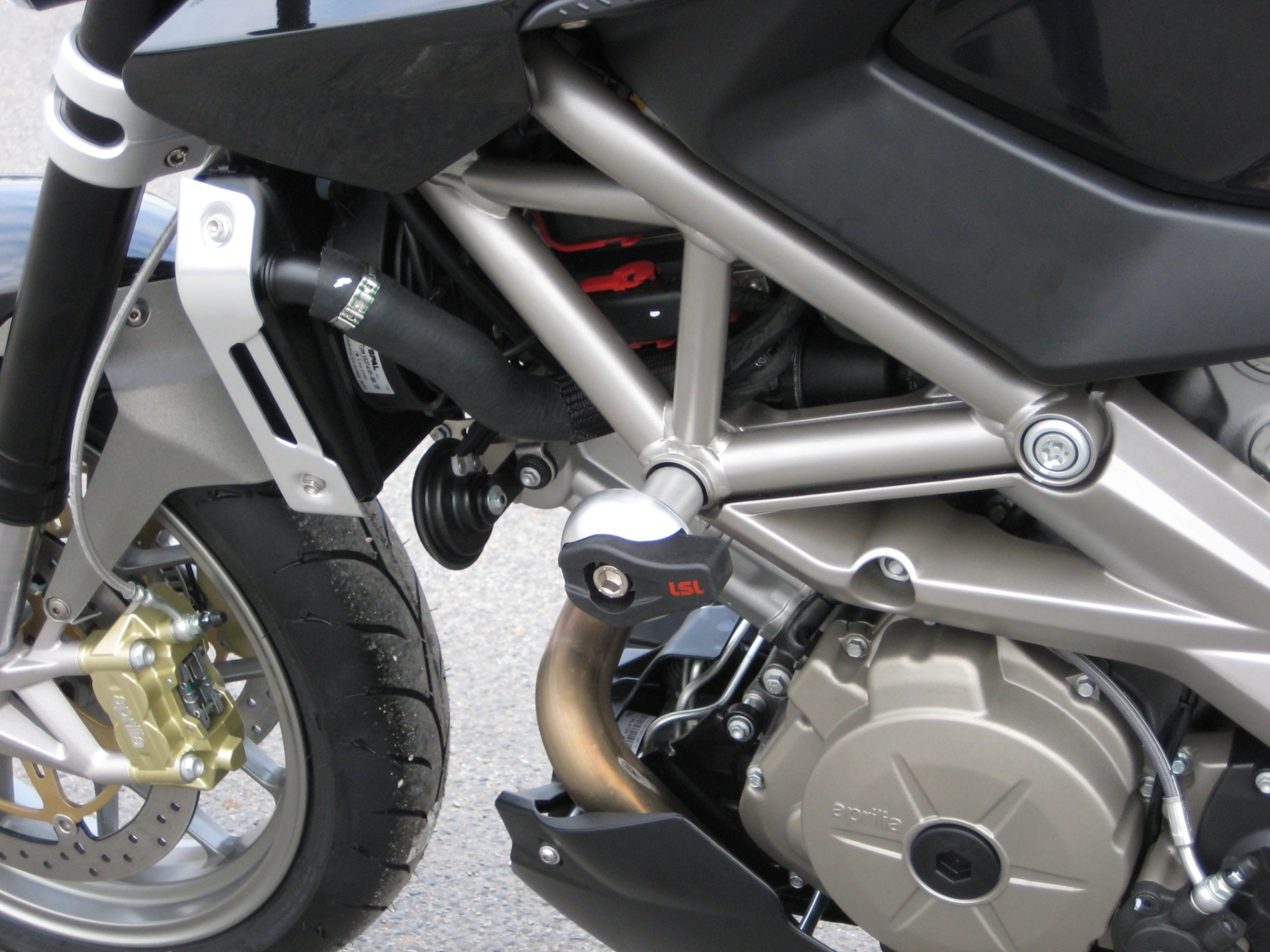 LSL Crash Pad Befestigungskit, für Aprilia Shiver/Dorsoduro,  2008-, DS, schwarz